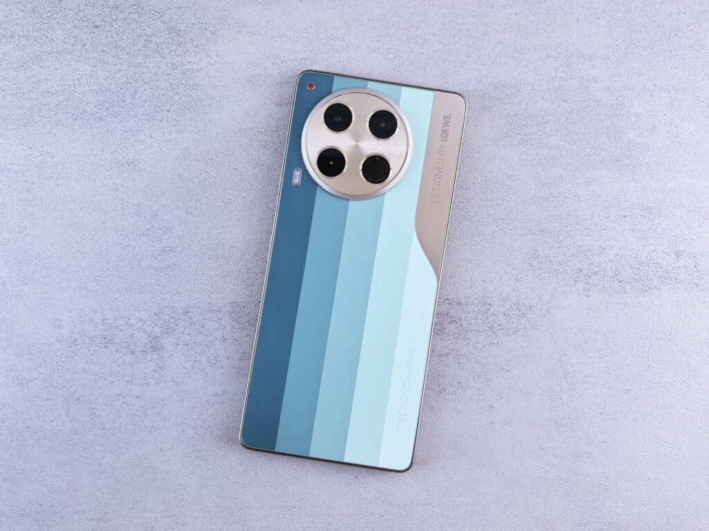 هونر تطلق هاتفاً رائداً لا ينثني: تحدٍ جديد لآبل وسامسونج